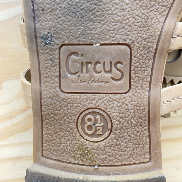 Circus Sam Edelman Medium Beige Flip Flops - Picture 4 of 5